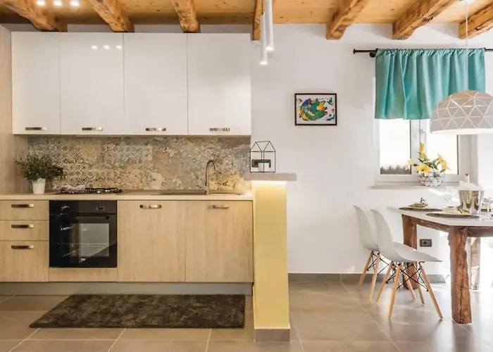 Beautiful Home In Moscenicka Draga